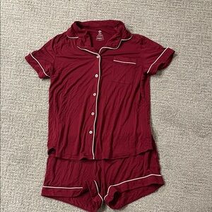 Kindred Bravely Burgundy Short-Sleeve Pajama Set with White Piping M